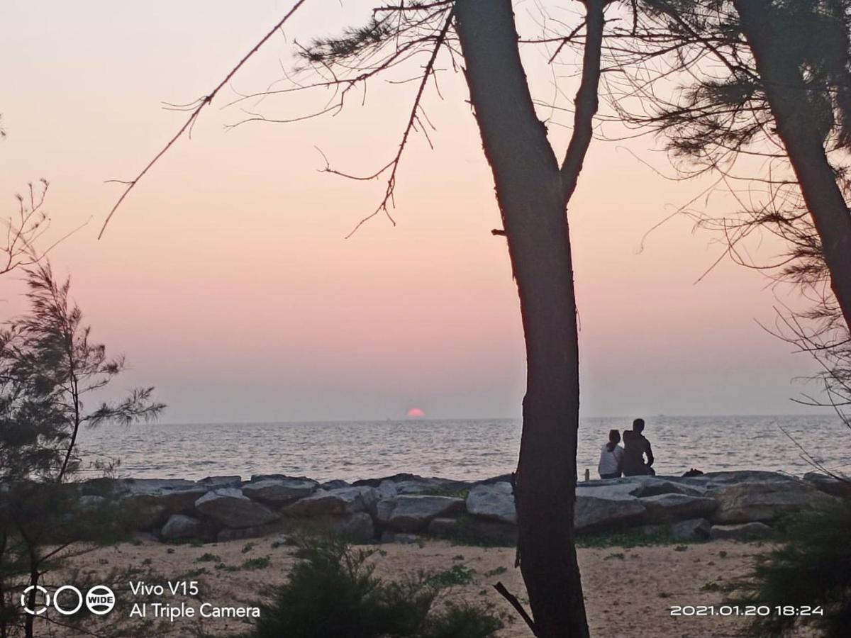 אודופי His Grace Sea View Cottages - Private Beach At Malpe מראה חיצוני תמונה