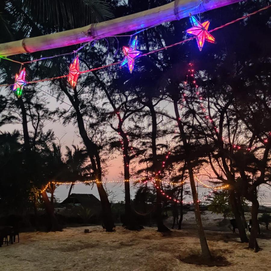 אודופי His Grace Sea View Cottages - Private Beach At Malpe מראה חיצוני תמונה