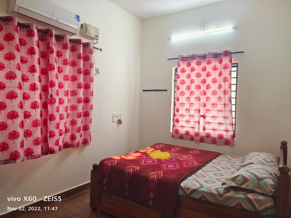 אודופי His Grace Sea View Cottages - Private Beach At Malpe מראה חיצוני תמונה